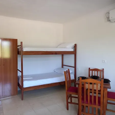 Πανσιόν Visi *