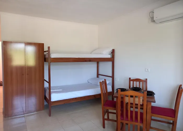 Πανσιόν Visi *